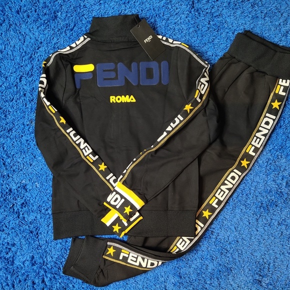 Inspired Sweatsuit - Picture 5 of 6